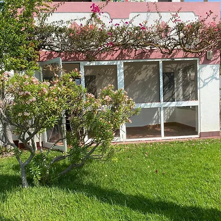 House Golden Club * קבאנס דה טאבירה